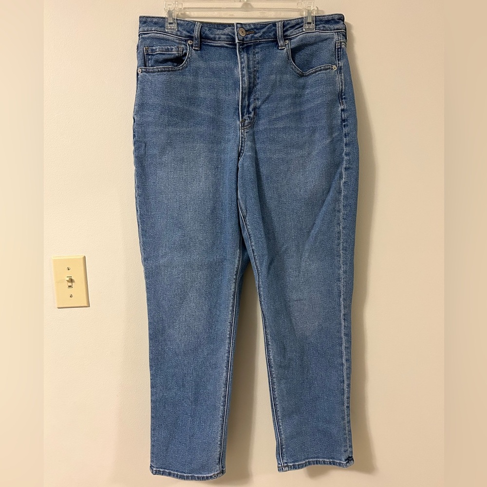 American Eagle Medium Wash High Rise Straight Leg Mom Jeans